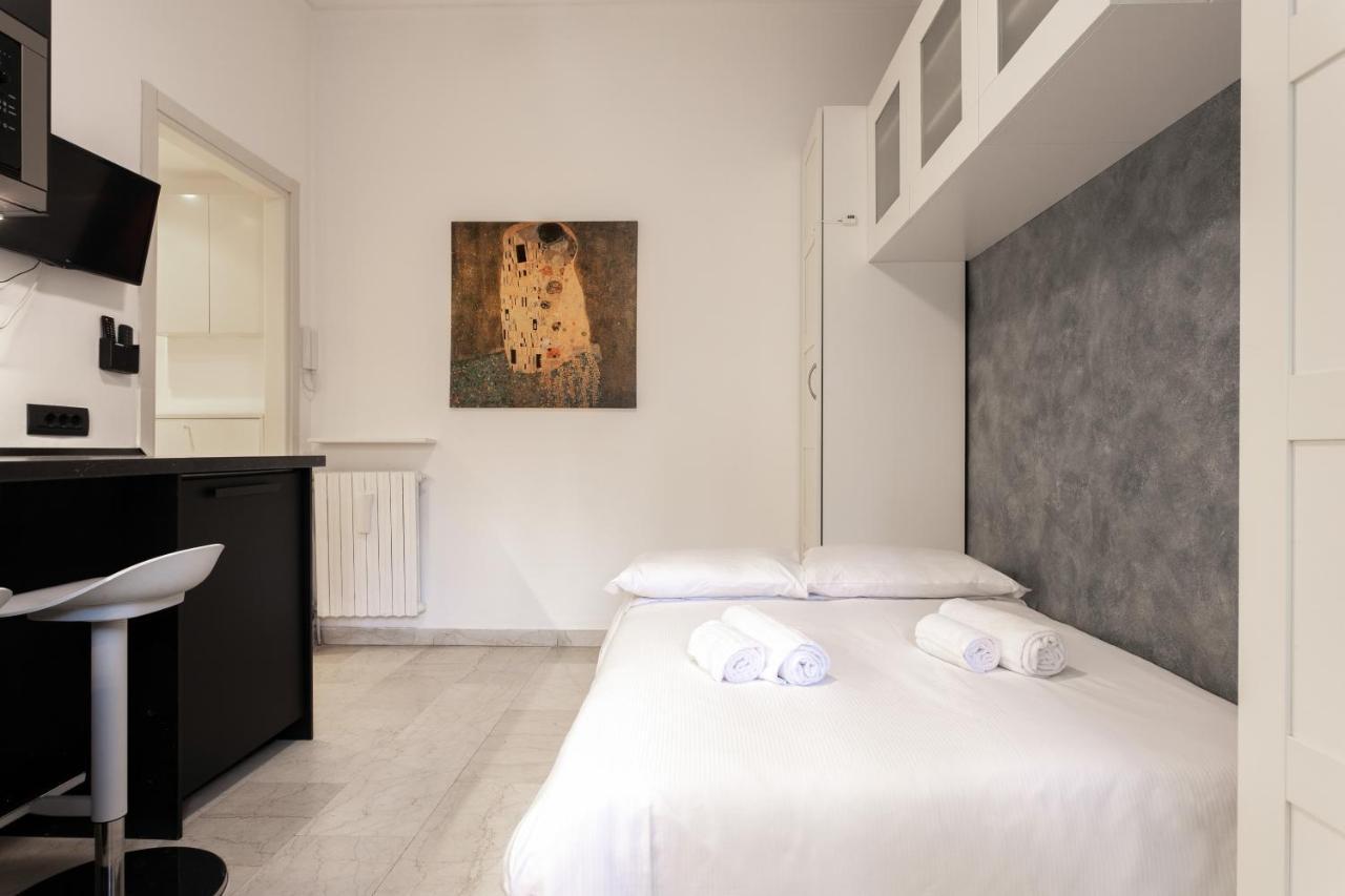 Luna Homes - Studio In Corso Sempione มิลาน ภายนอก รูปภาพ